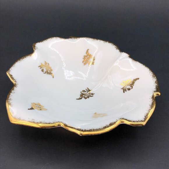 Limoges France GDA Leaf Trinket Dish Vintage Porcelain Ring Tray Gold Paint Trim - Picture 1 of 10
